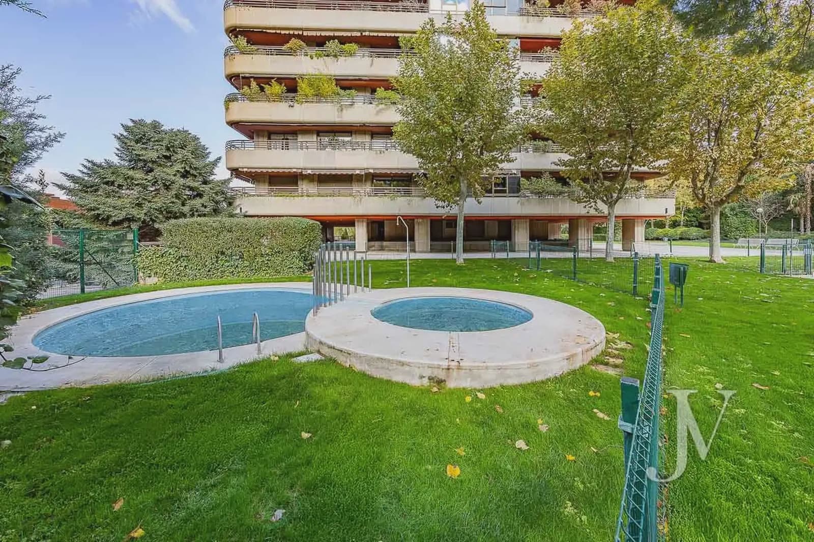 3 slaapkamer Flat te koop in Madrid stad met zwembad - € 849.000 (Ref: 9965627)
