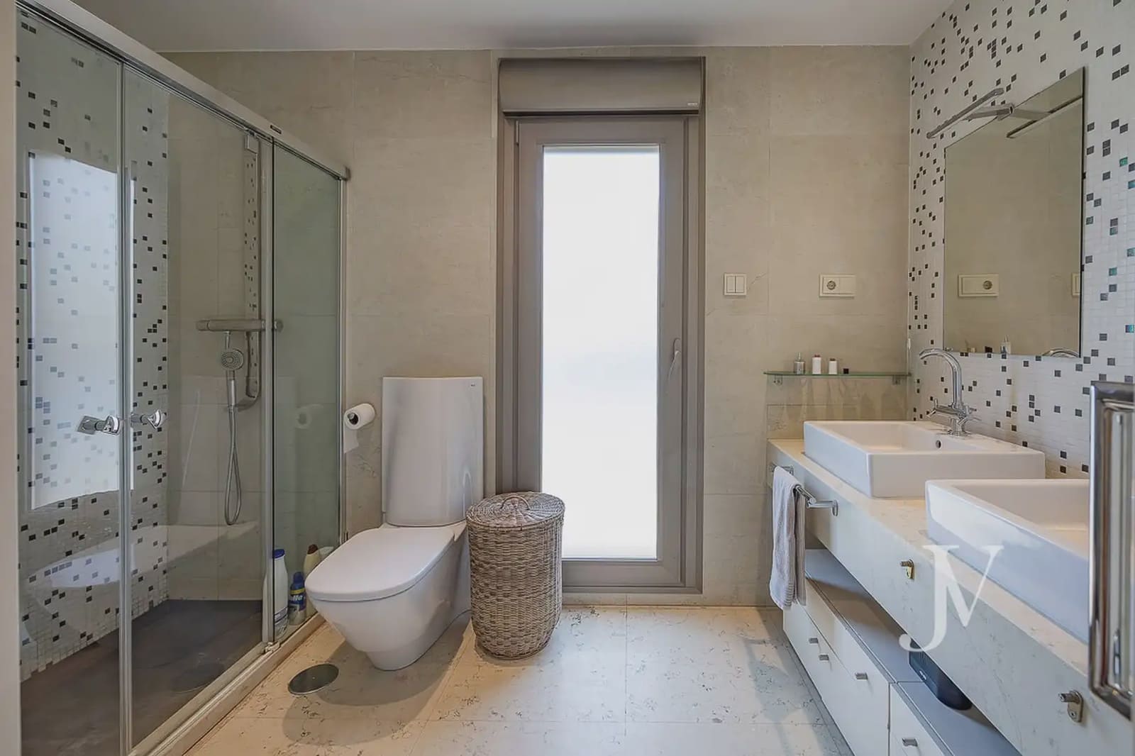 6 bedroom Semi-detached Villa for sale in Pozuelo de Alarcon with pool garage - € 3,790,000 (Ref: 9965629)