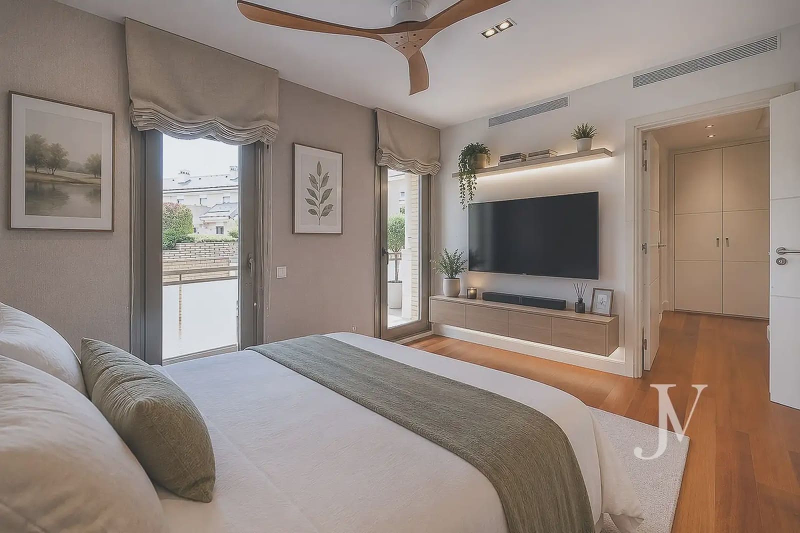 6 bedroom Semi-detached Villa for sale in Pozuelo de Alarcon with pool garage - € 3,790,000 (Ref: 9965629)