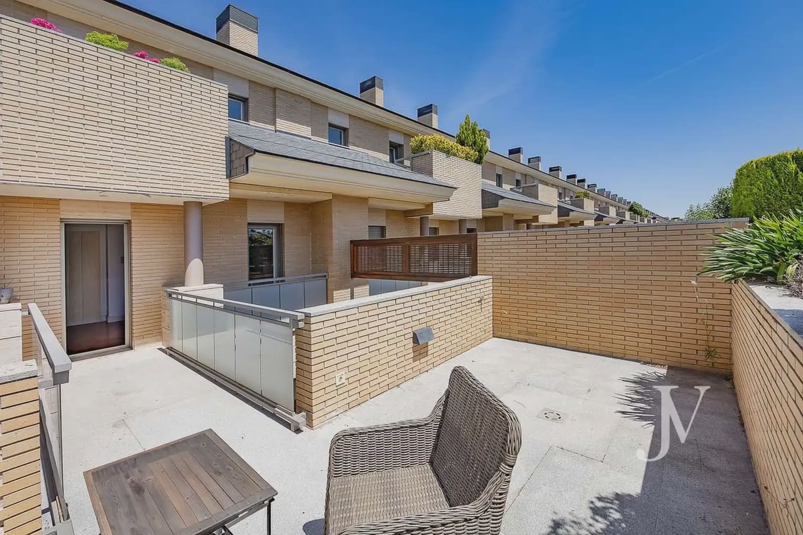 6 bedroom Semi-detached Villa for sale in Pozuelo de Alarcon with pool garage - € 3,790,000 (Ref: 9965629)