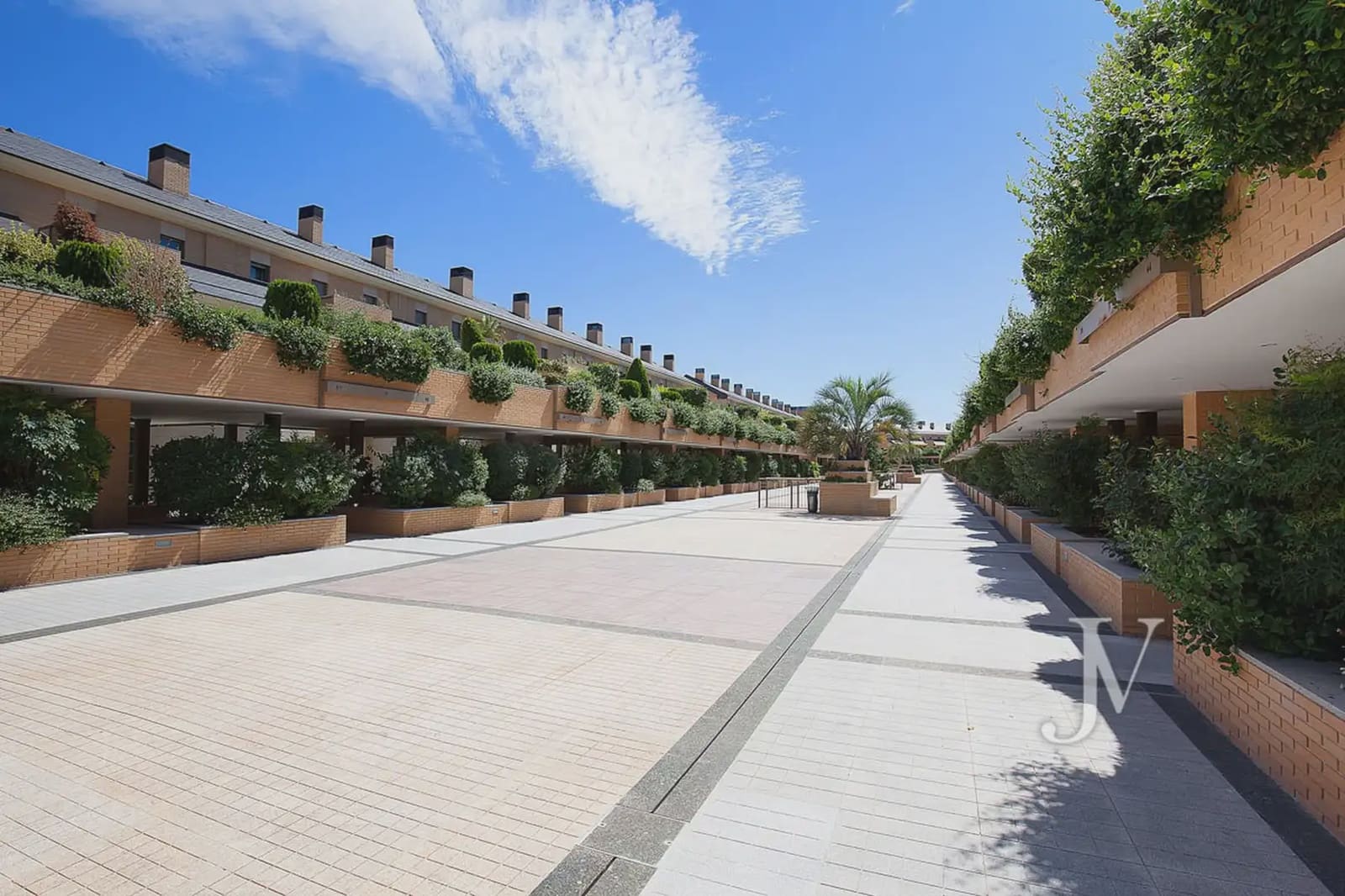 6 bedroom Semi-detached Villa for sale in Pozuelo de Alarcon with pool garage - € 3,790,000 (Ref: 9965629)