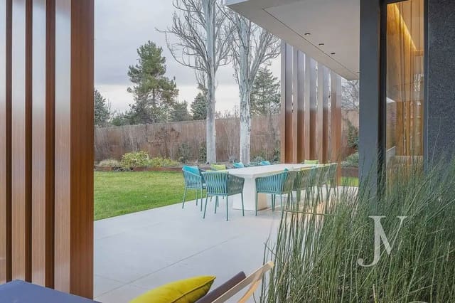 6 soveværelse Villa til salg i Piovera, Madrid by med swimmingpool garage - € 6.800.000 (Ref: 9965631)