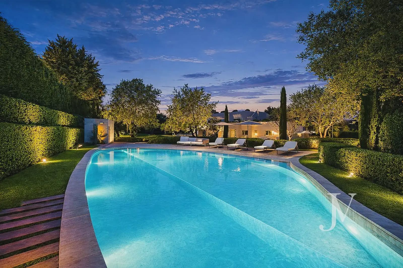 7 soverom Villa til salgs i Pozuelo de Alarcon med svømmebasseng garasje - € 14 500 000 (Ref: 9965633)
