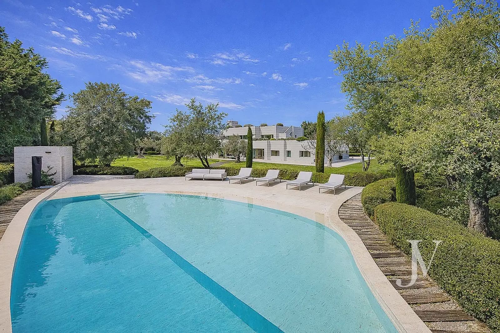 7 soverom Villa til salgs i Pozuelo de Alarcon med svømmebasseng garasje - € 14 500 000 (Ref: 9965633)