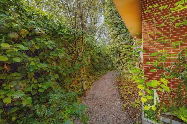 6 soverom Villa til salgs i Nueva España, Madrid by med svømmebasseng garasje - € 5 300 000 (Ref: 9965635)