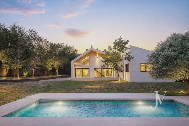 7 slaapkamer Villa te koop in Pozuelo de Alarcón met zwembad garage - € 4.200.000 (Ref: 9965636)