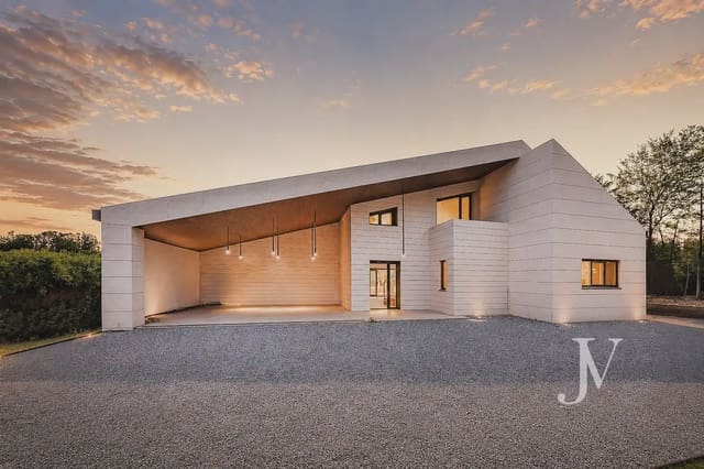 7 slaapkamer Villa te koop in Pozuelo de Alarcón met zwembad garage - € 4.200.000 (Ref: 9965636)