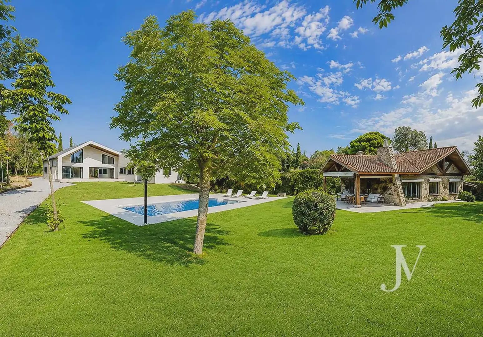 7 quarto Moradia para venda em Pozuelo de Alarcon com piscina garagem - 4 200 000 € (Ref: 9965636)