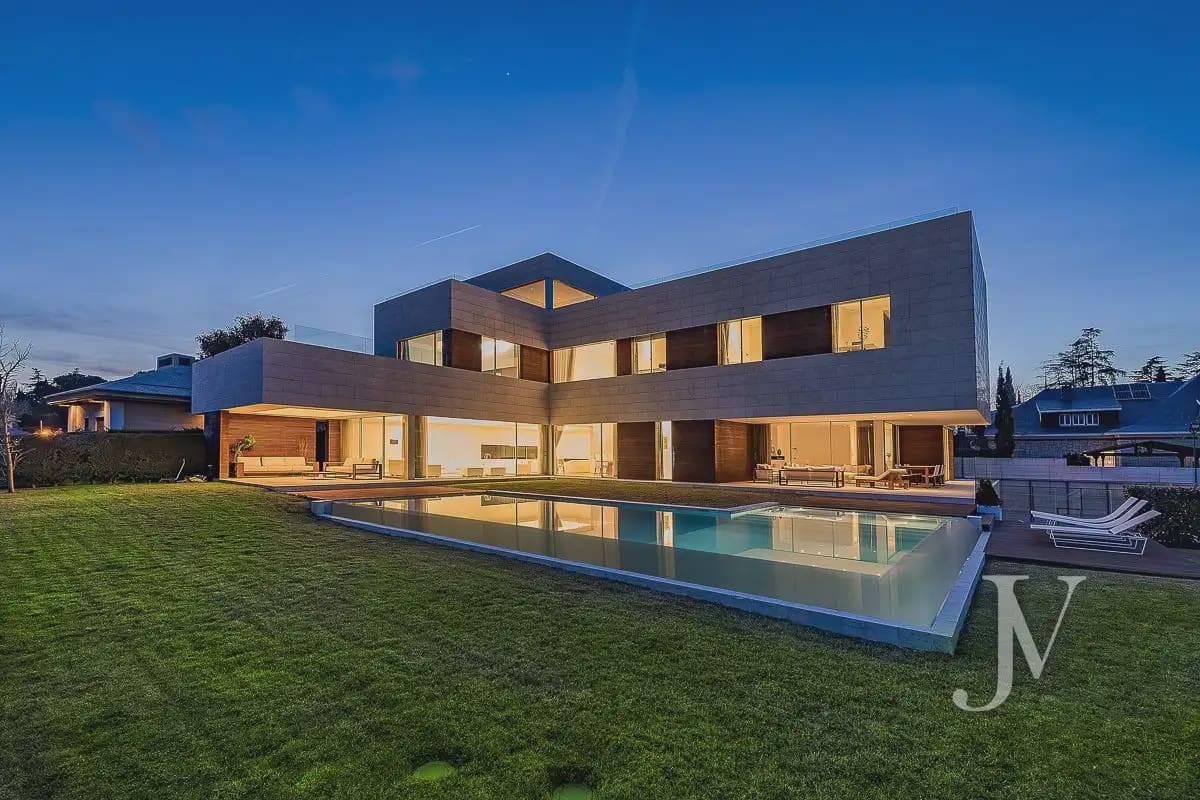 9 sovrum Villa till salu i Madrid stad med pool garage - 7 500 000 € (Ref: 9965642)