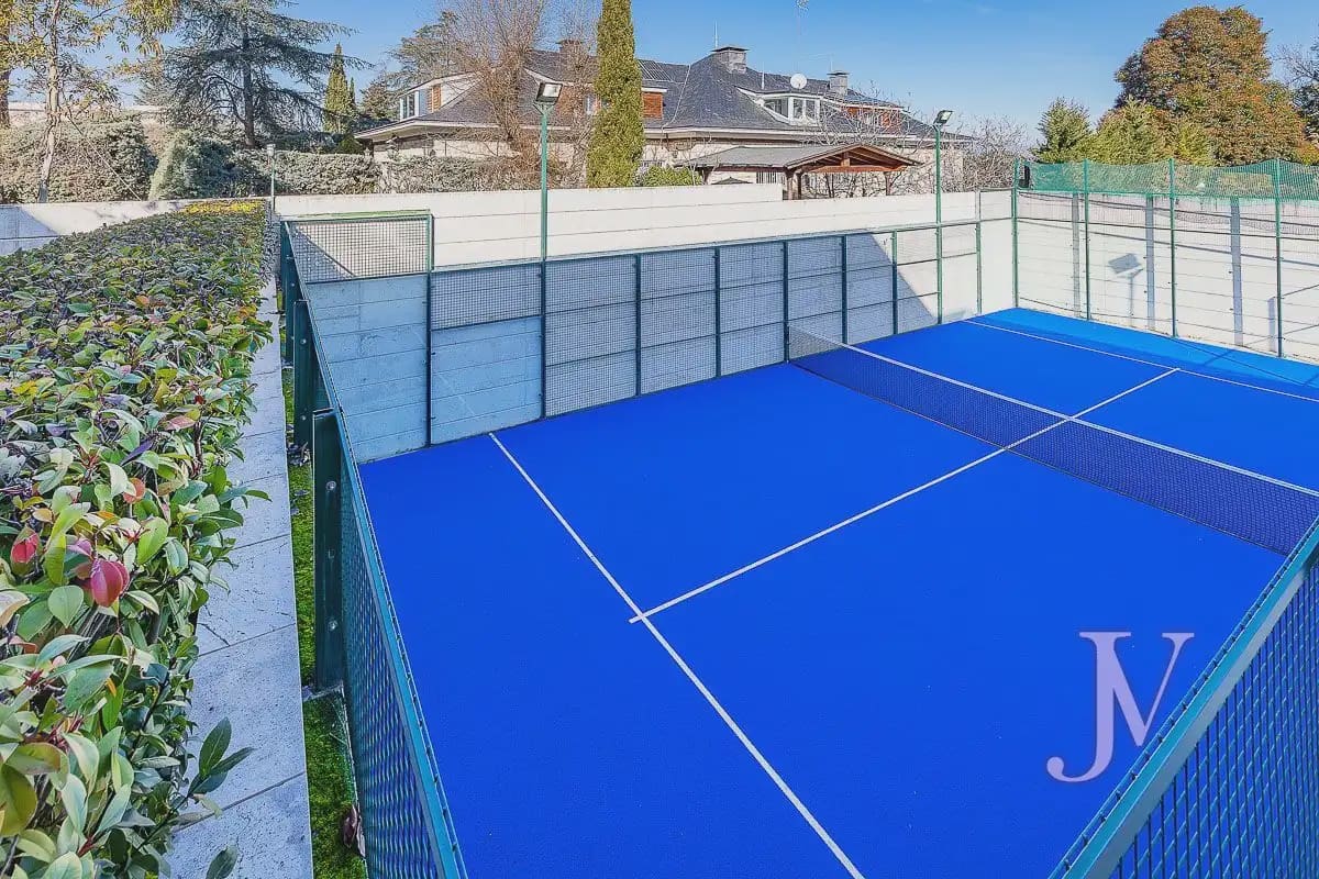 9 sovrum Villa till salu i Madrid stad med pool garage - 7 500 000 € (Ref: 9965642)