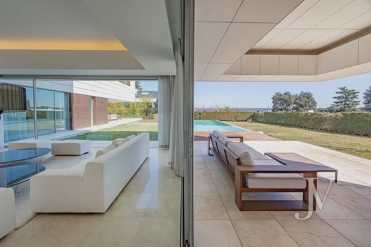 9 sovrum Villa till salu i Madrid stad med pool garage - 7 500 000 € (Ref: 9965642)