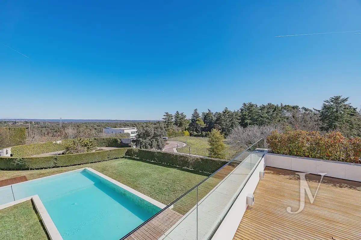 9 sovrum Villa till salu i Madrid stad med pool garage - 7 500 000 € (Ref: 9965642)