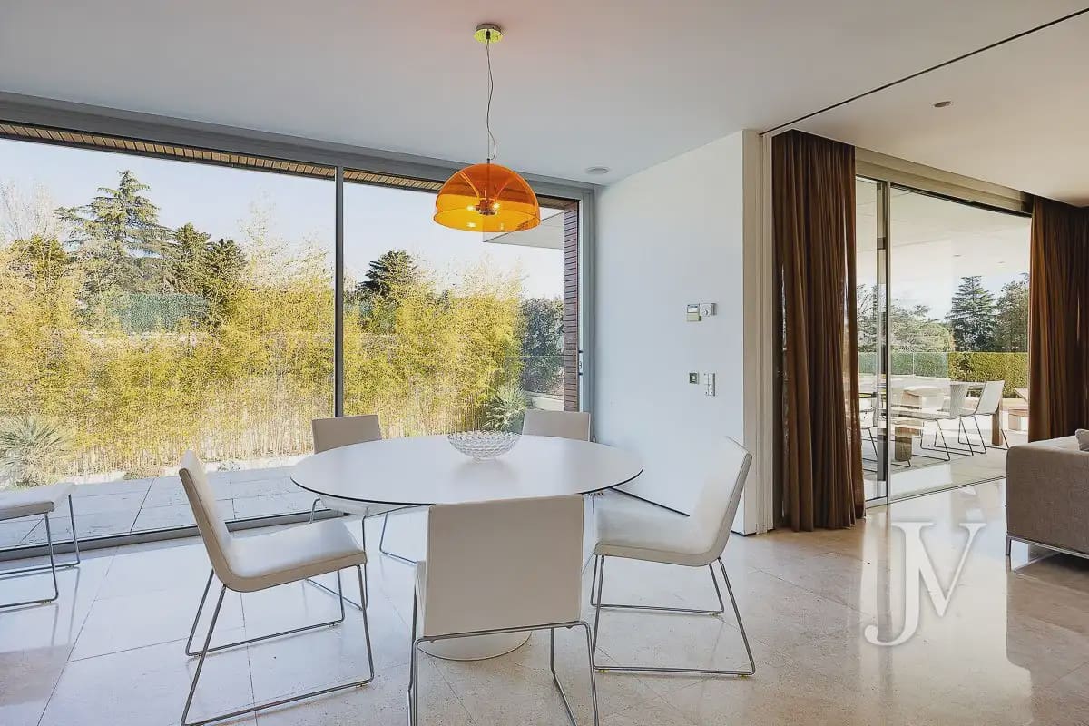 9 sovrum Villa till salu i Madrid stad med pool garage - 7 500 000 € (Ref: 9965642)