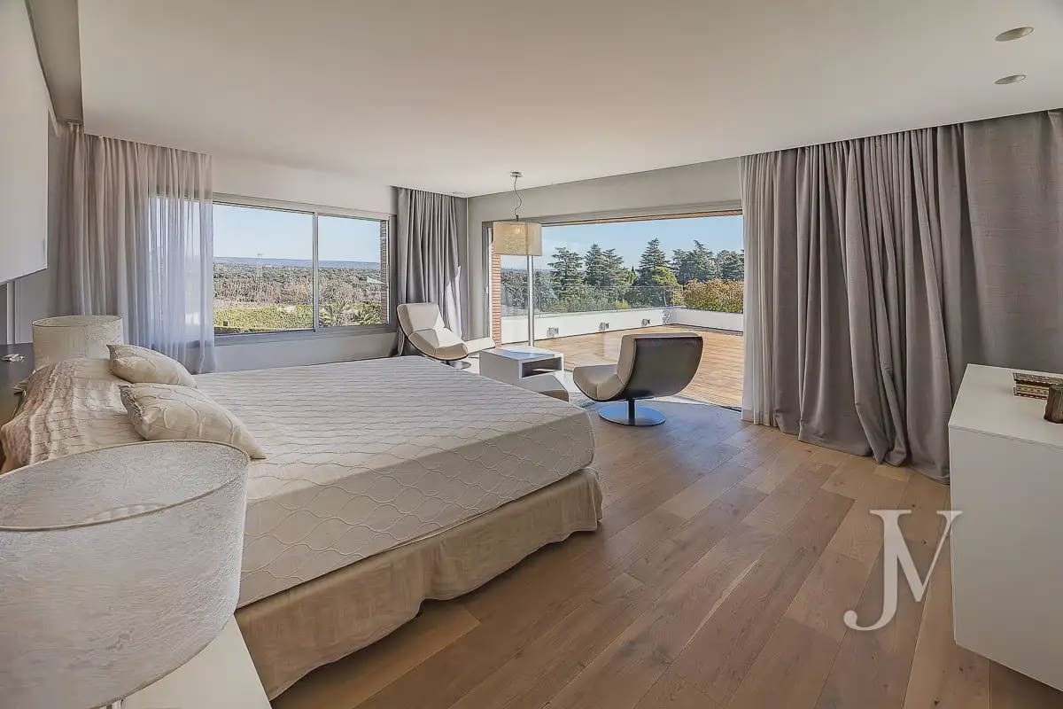 9 sovrum Villa till salu i Madrid stad med pool garage - 7 500 000 € (Ref: 9965642)