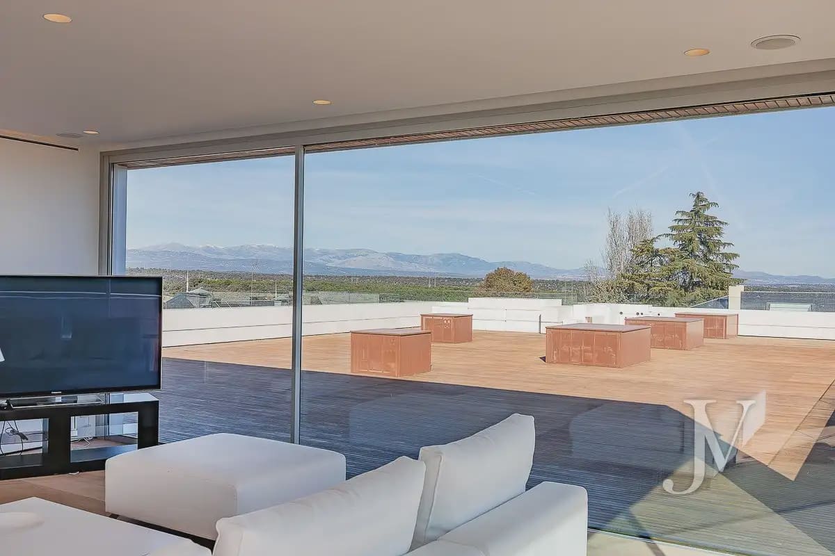 9 sovrum Villa till salu i Madrid stad med pool garage - 7 500 000 € (Ref: 9965642)