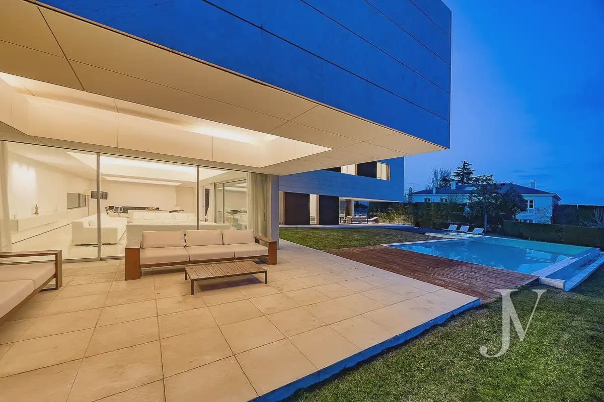 9 sovrum Villa till salu i Madrid stad med pool garage - 7 500 000 € (Ref: 9965642)
