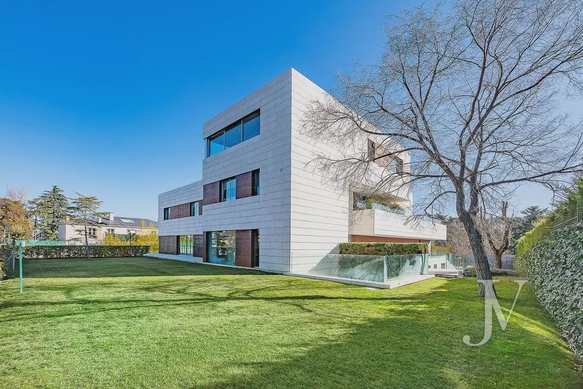 9 sovrum Villa till salu i Madrid stad med pool garage - 7 500 000 € (Ref: 9965642)
