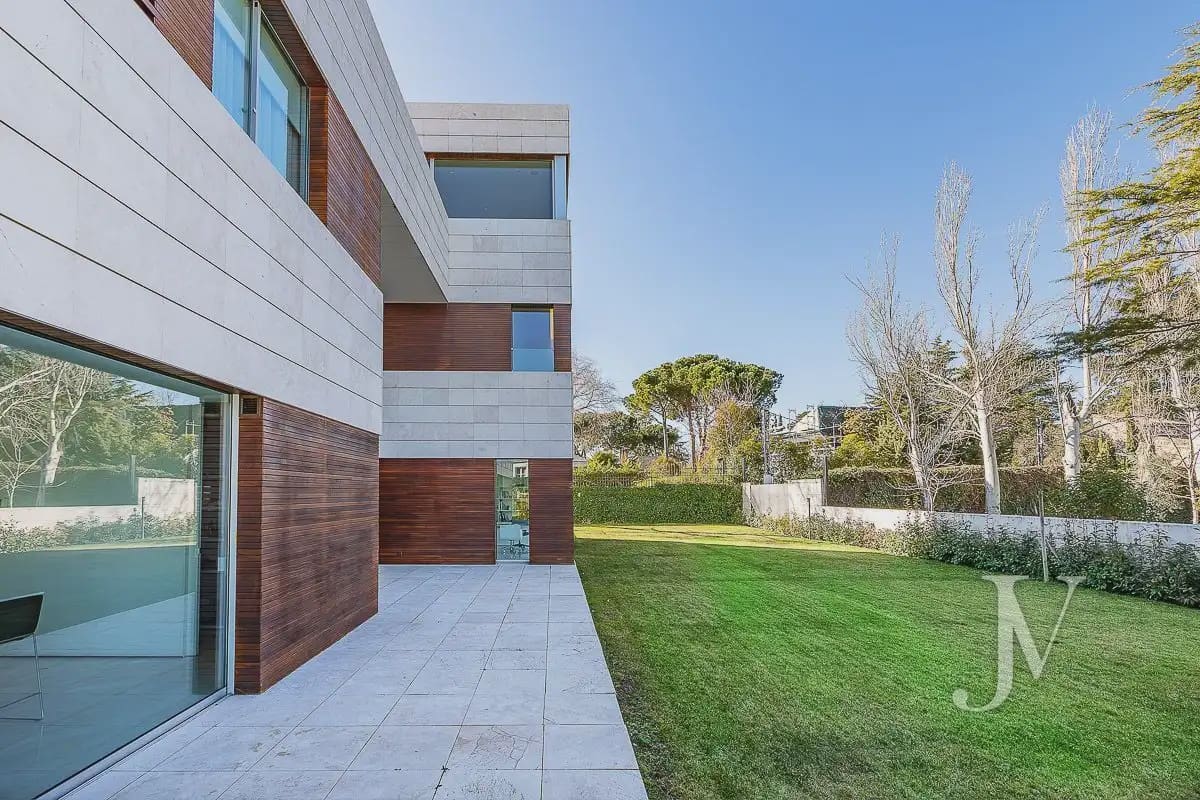 9 sovrum Villa till salu i Madrid stad med pool garage - 7 500 000 € (Ref: 9965642)