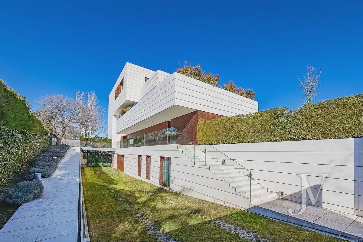 9 sovrum Villa till salu i Madrid stad med pool garage - 7 500 000 € (Ref: 9965642)