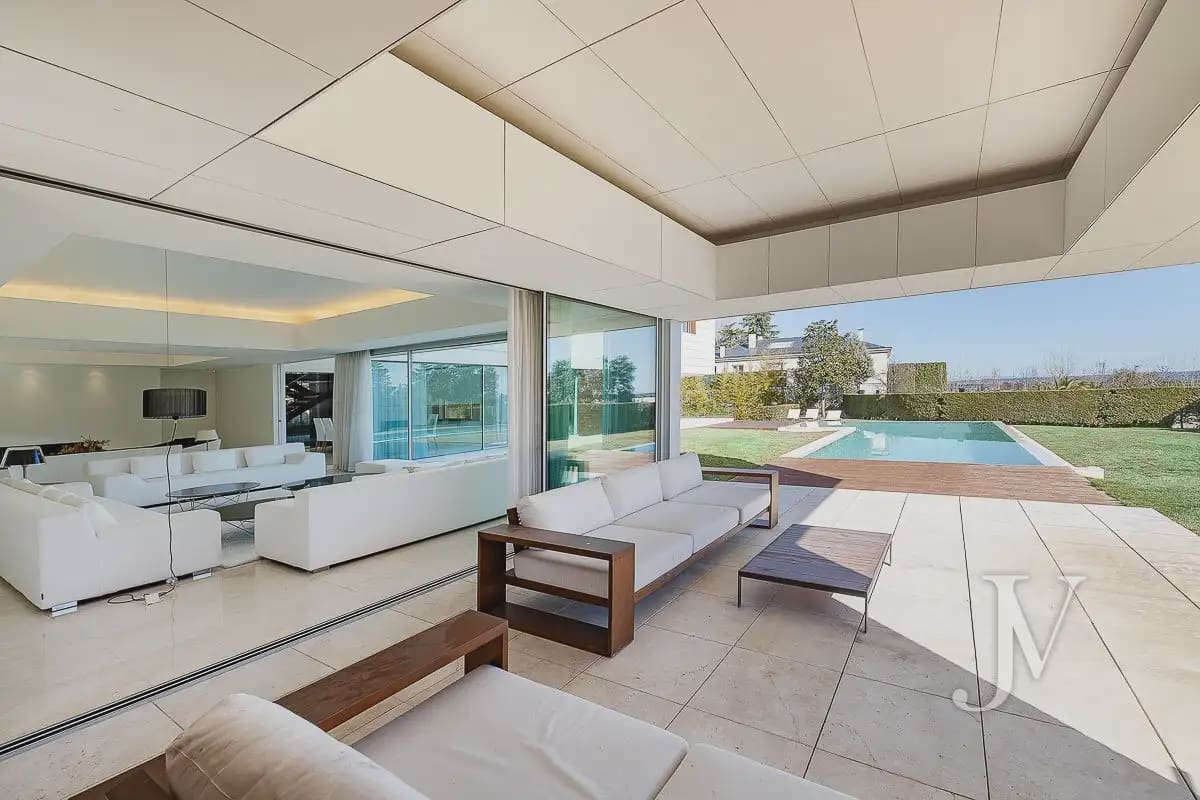 9 sovrum Villa till salu i Madrid stad med pool garage - 7 500 000 € (Ref: 9965642)