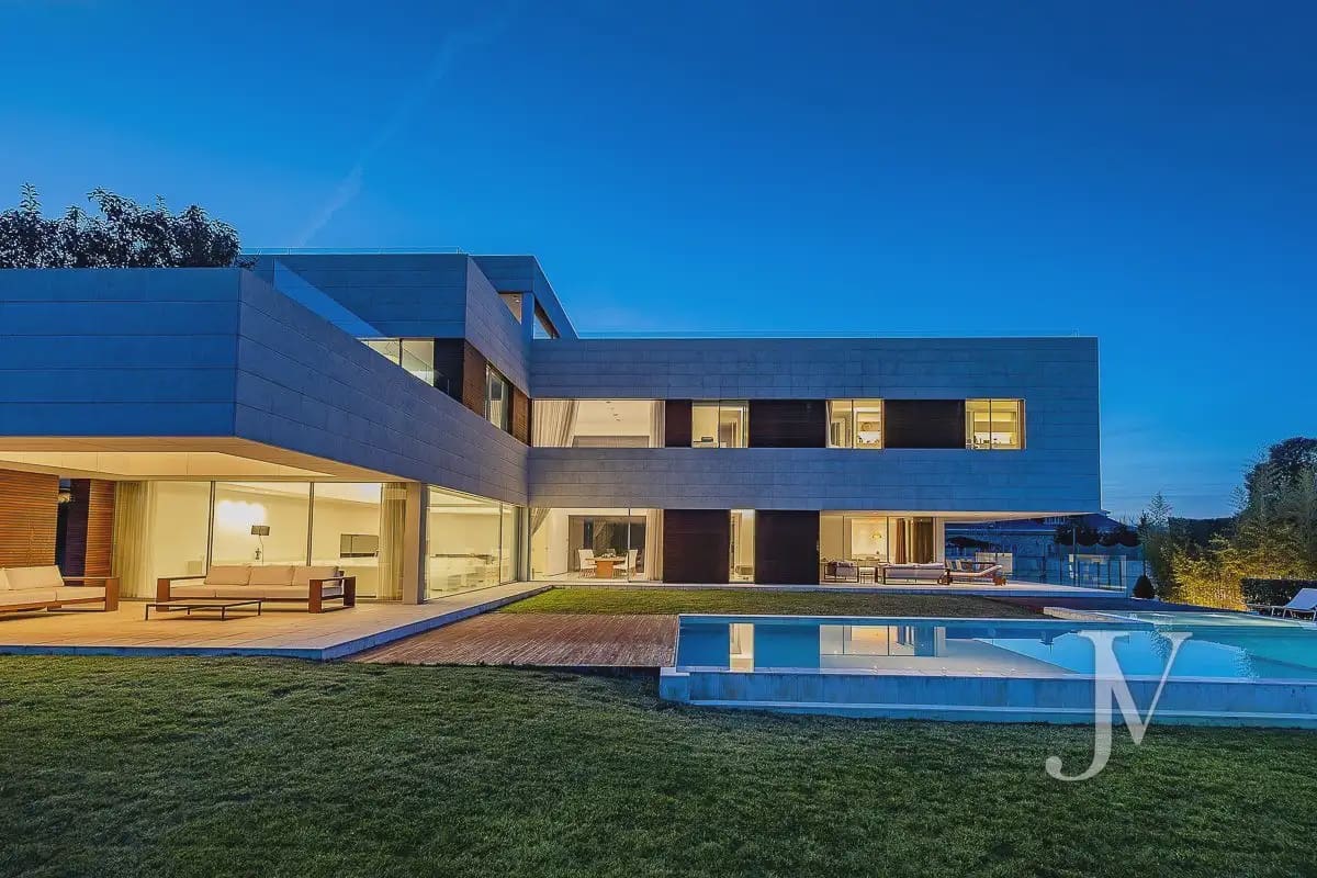 9 sovrum Villa till salu i Madrid stad med pool garage - 7 500 000 € (Ref: 9965642)