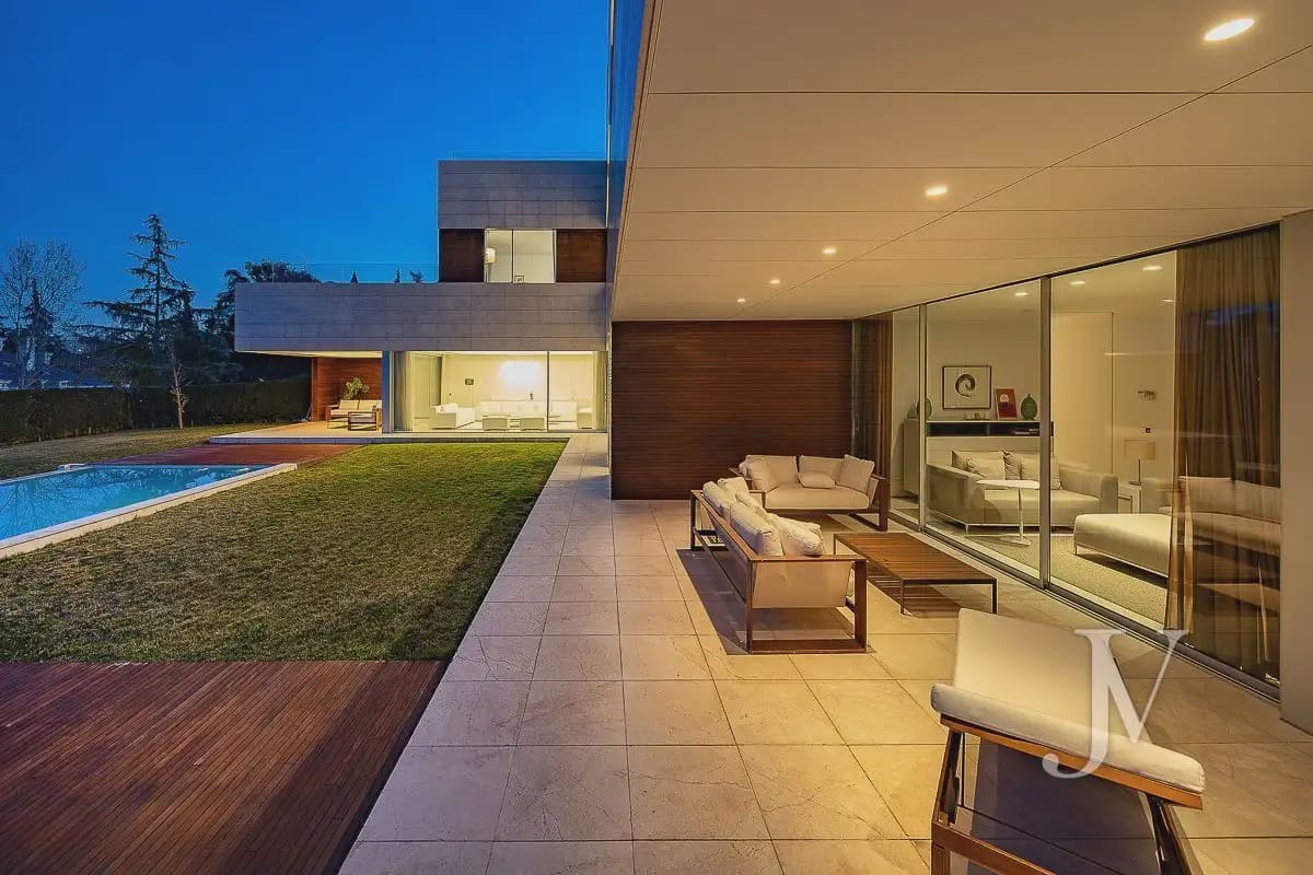 9 sovrum Villa till salu i Madrid stad med pool garage - 7 500 000 € (Ref: 9965642)