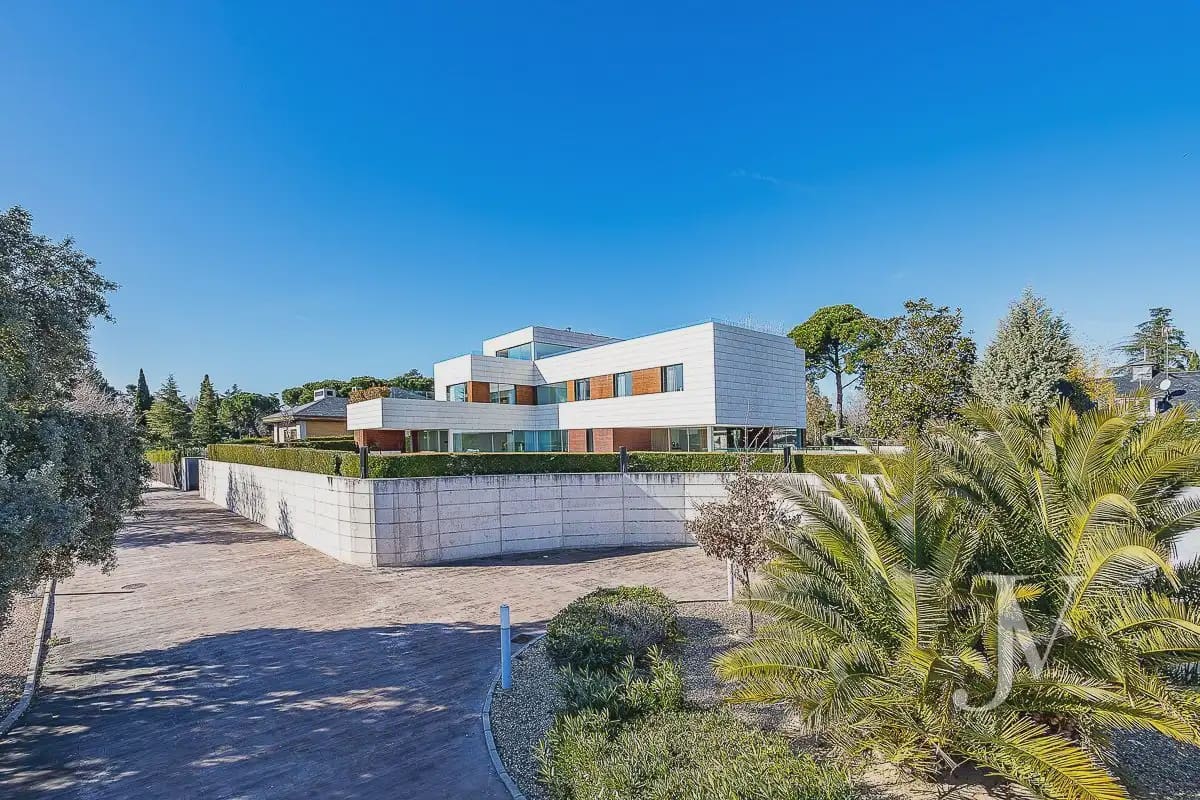 9 sovrum Villa till salu i Madrid stad med pool garage - 7 500 000 € (Ref: 9965642)