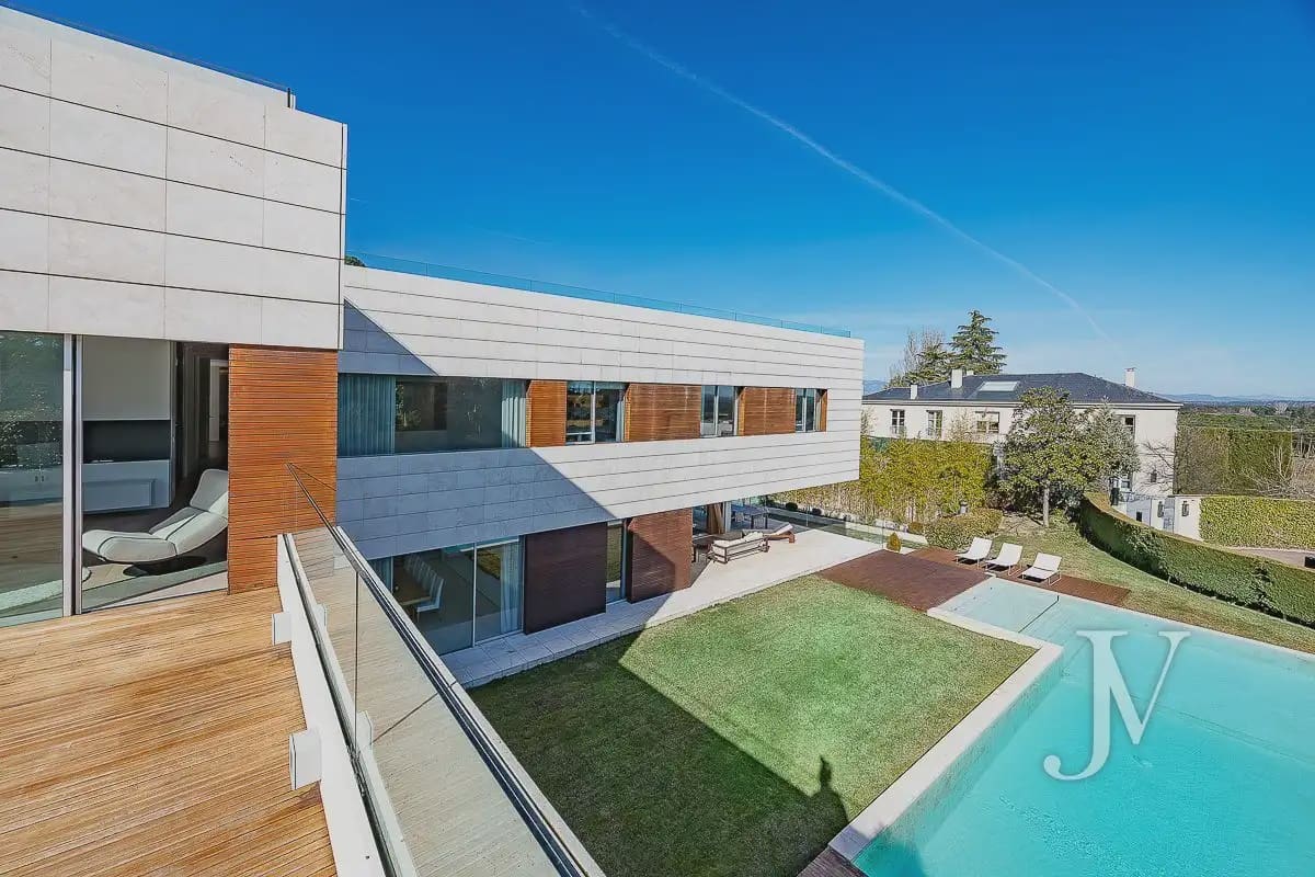 9 sovrum Villa till salu i Madrid stad med pool garage - 7 500 000 € (Ref: 9965642)