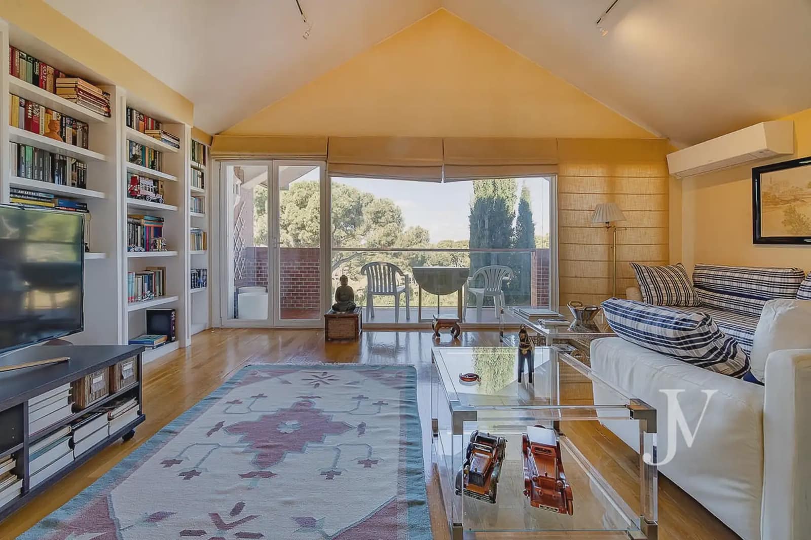 5 quarto Moradia Geminada para arrendar em Madrid cidade com piscina garagem - 4 900 € (Ref: 9965643)
