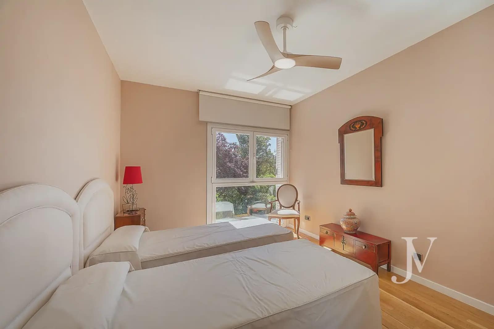 5 quarto Moradia Geminada para arrendar em Madrid cidade com piscina garagem - 4 900 € (Ref: 9965643)