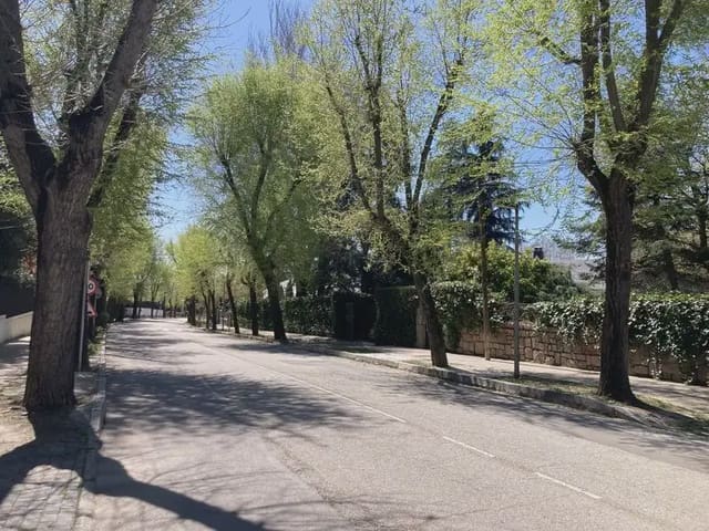Bouwgrond te koop in Ciudad Universitaria, Madrid stad - € 16.000.000 (Ref: 9965645)