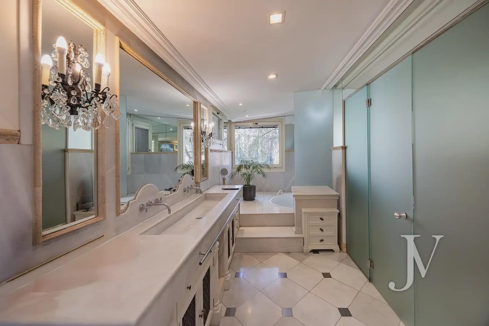 5 slaapkamer Villa te koop in Madrid stad met zwembad garage - € 3.800.000 (Ref: 9965646)