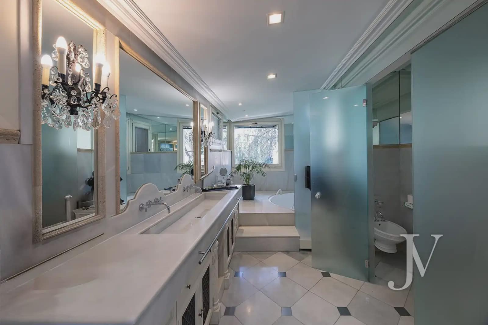 5 slaapkamer Villa te koop in Madrid stad met zwembad garage - € 3.800.000 (Ref: 9965646)