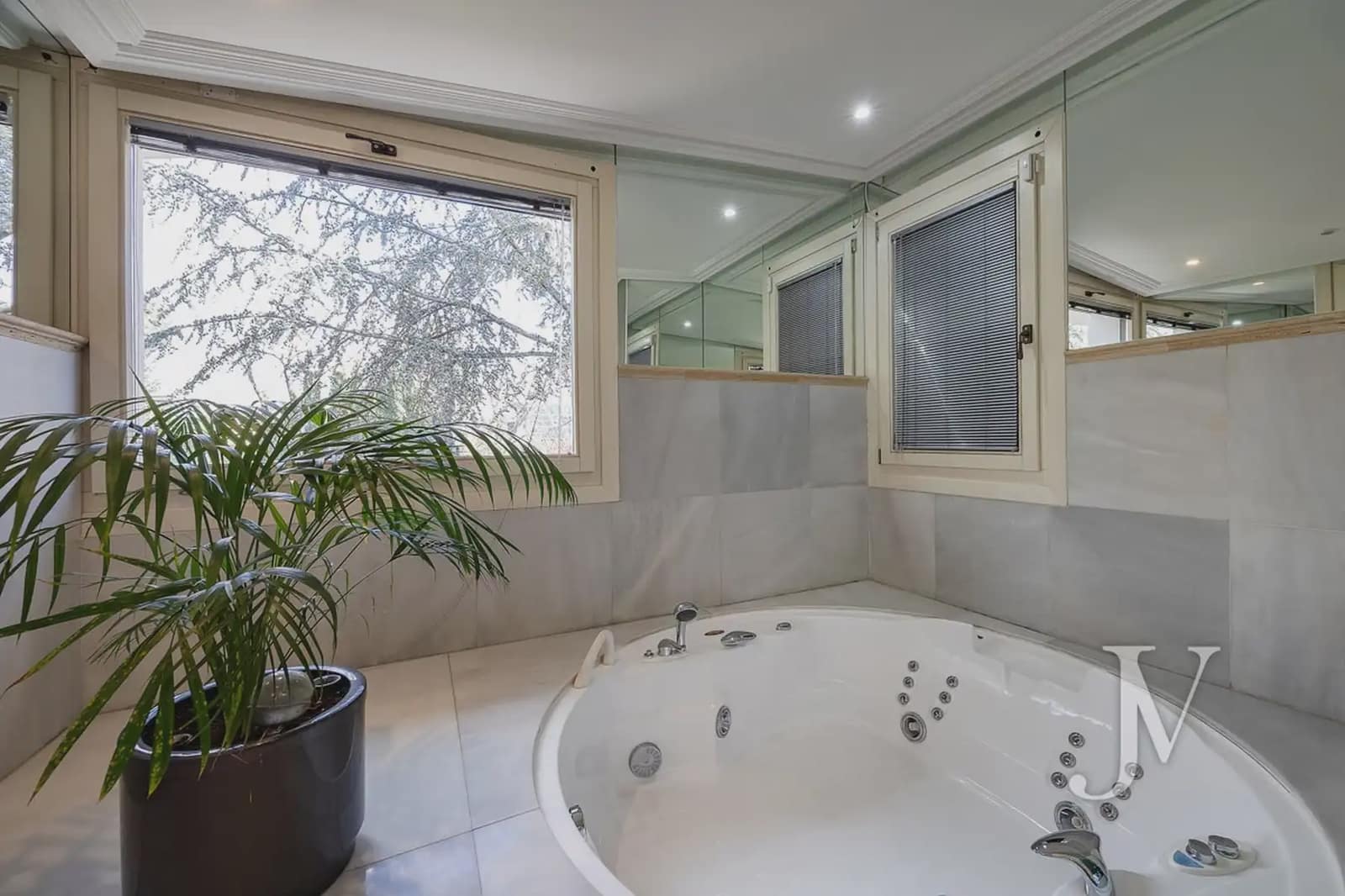 5 slaapkamer Villa te koop in Madrid stad met zwembad garage - € 3.800.000 (Ref: 9965646)