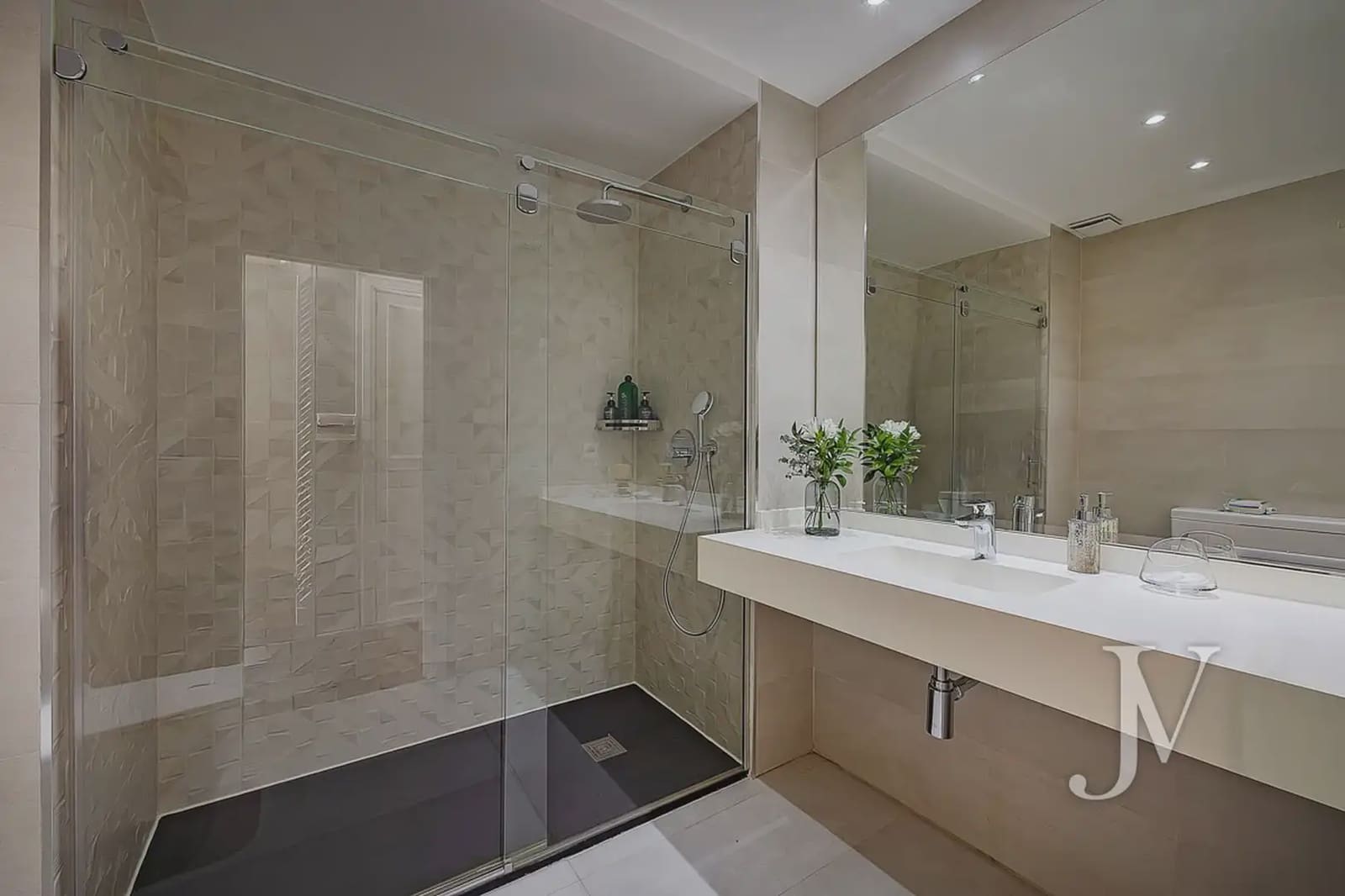 5 slaapkamer Villa te koop in Madrid stad met zwembad garage - € 3.800.000 (Ref: 9965646)