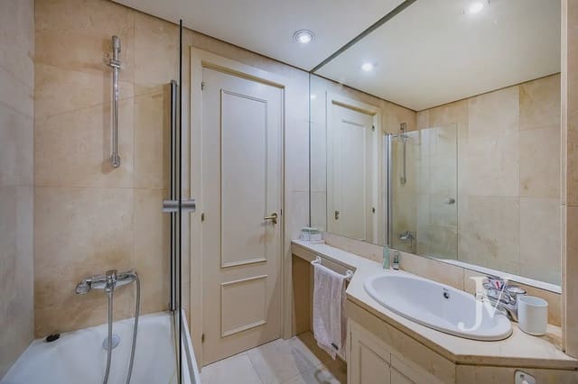 5 Zimmer Wohnung zu verkaufen in Ciudad Universitaria, Madrid Stadt mit Pool Garage - 1.285.000 € (Ref: 9965648)