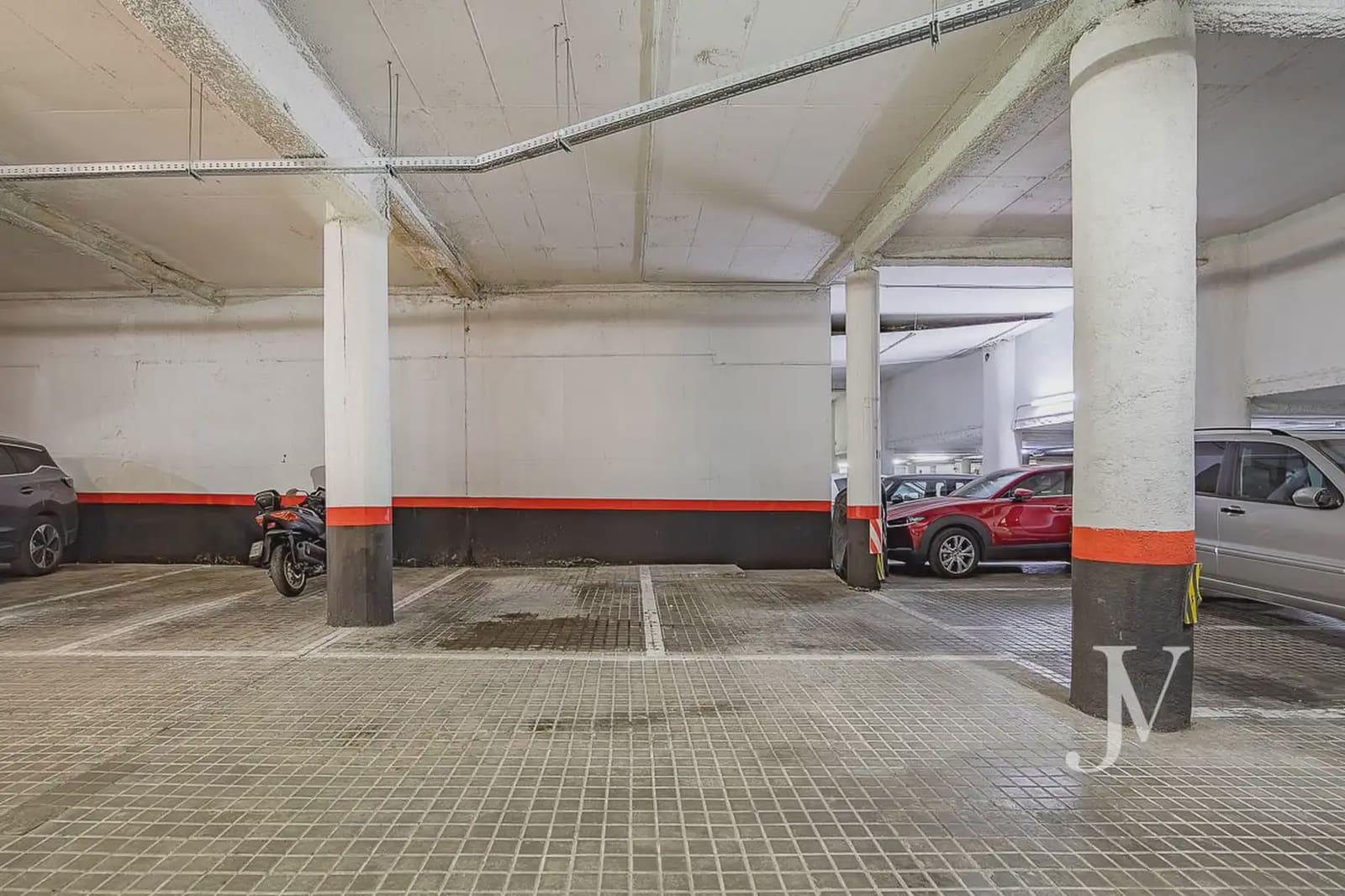 5 Zimmer Wohnung zu verkaufen in Madrid Stadt mit Pool Garage - 1.285.000 € (Ref: 9965648)