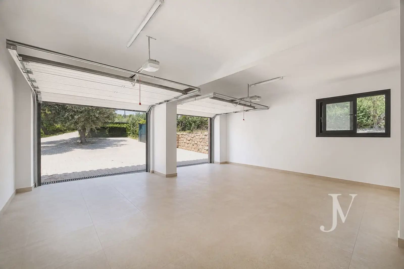 4 soveværelse Villa til salg i San Sebastian de los Reyes med swimmingpool garage - € 1.900.000 (Ref: 9965651)