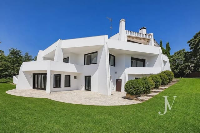 4 soverom Villa til salgs i San Sebastián de los Reyes med svømmebasseng garasje - € 1 900 000 (Ref: 9965651)