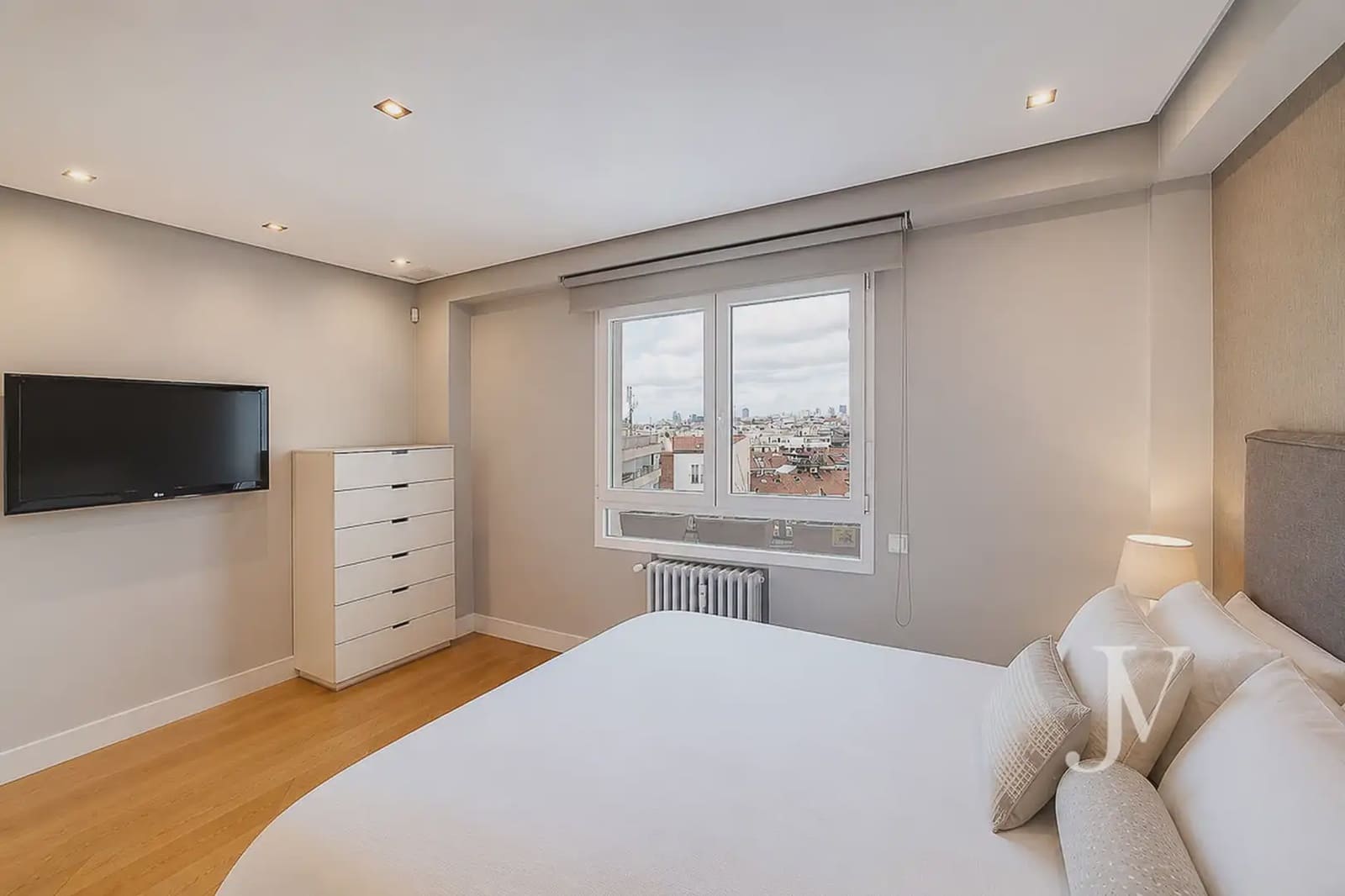 4 sovrum Lägenhet att hyra i Madrid stad med garage - 9 000 € (Ref: 9965652)