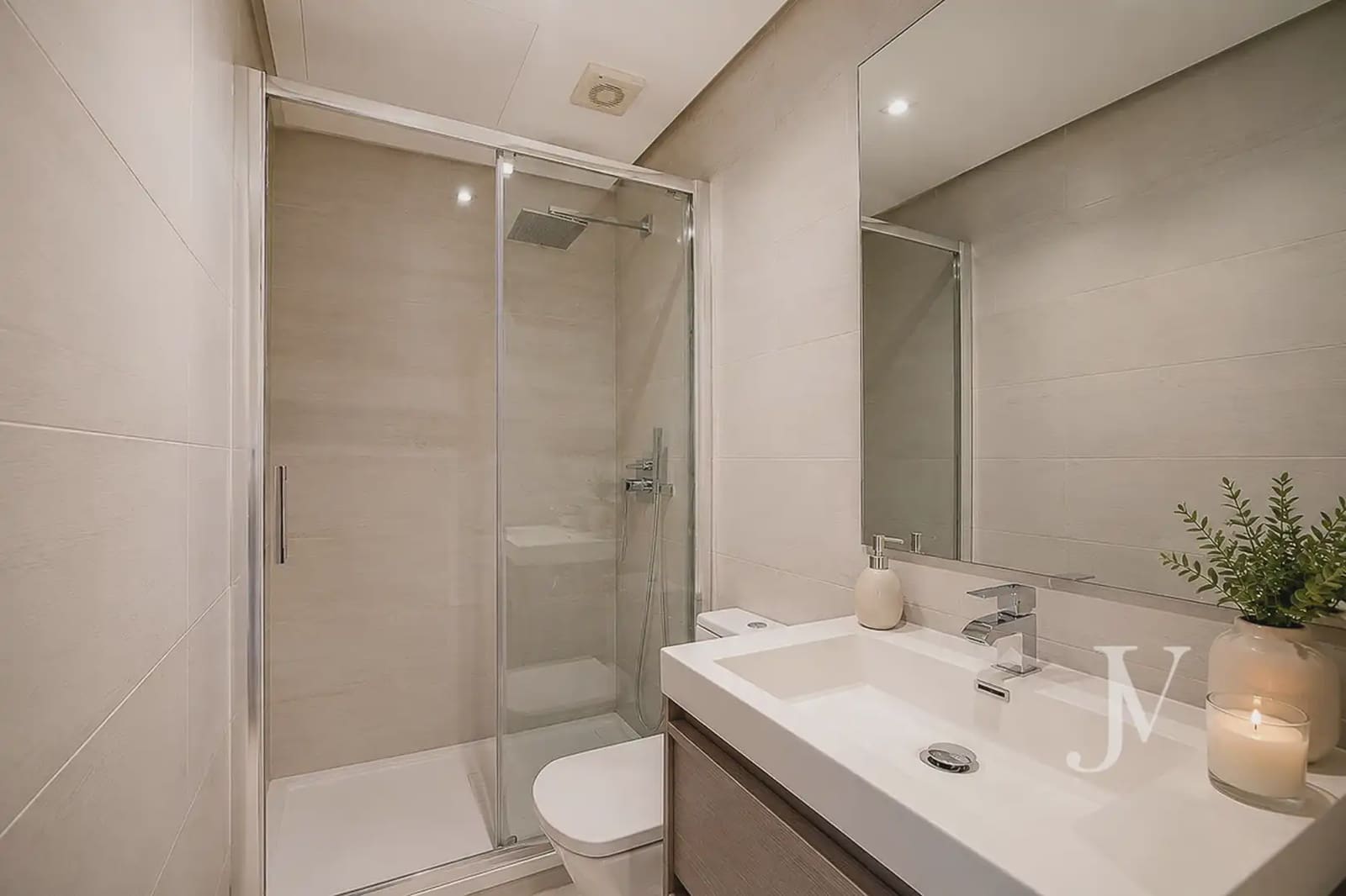 4 sovrum Lägenhet att hyra i Madrid stad med garage - 9 000 € (Ref: 9965652)