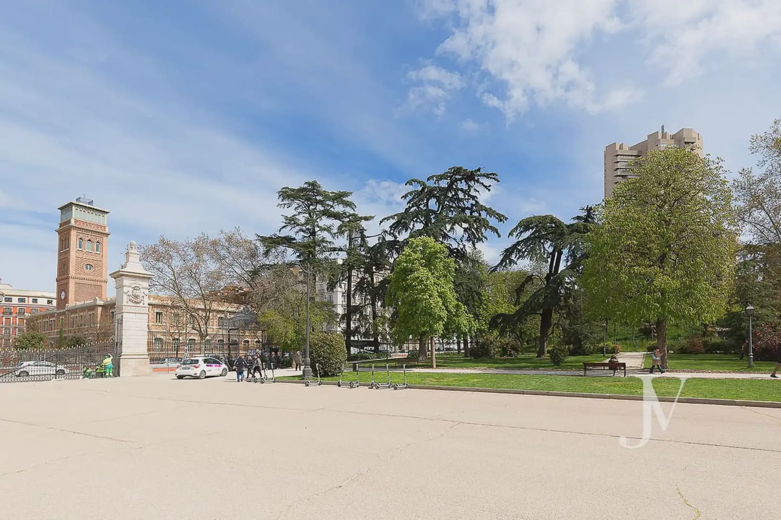 4 sovrum Lägenhet att hyra i Madrid stad med garage - 9 000 € (Ref: 9965652)