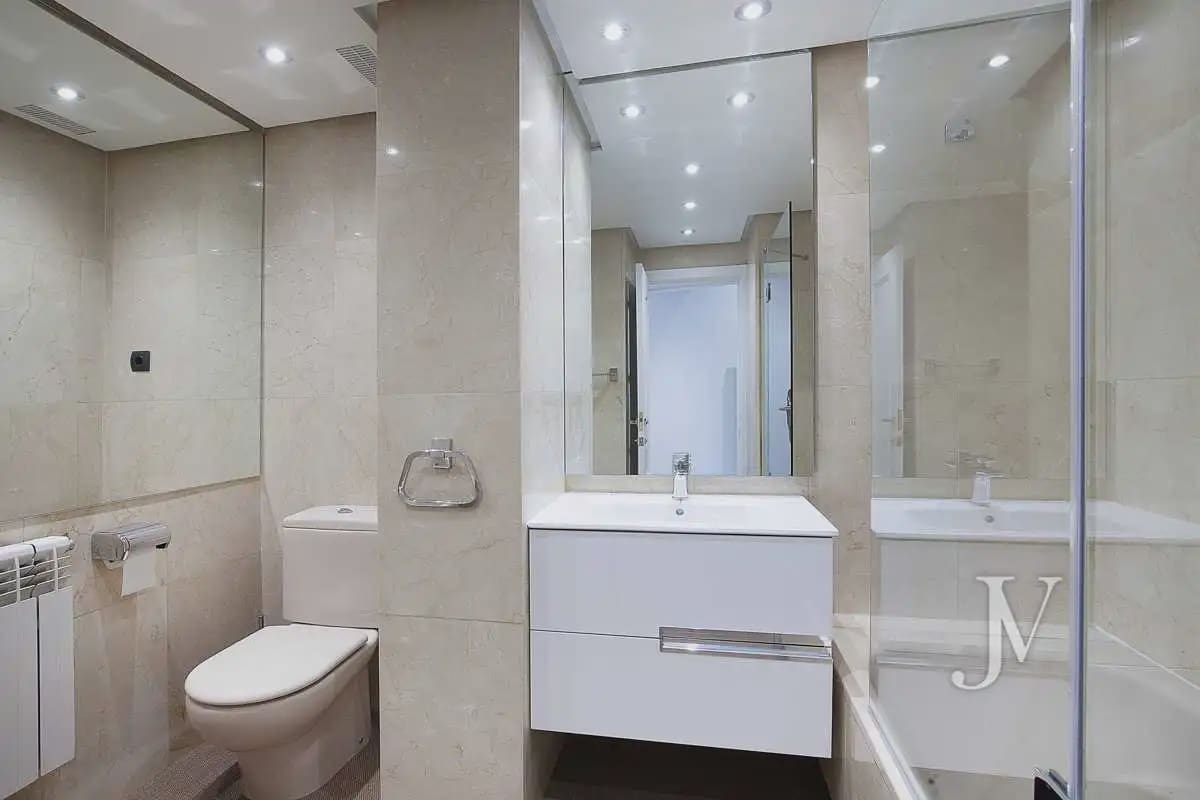2 quarto Apartamento para venda em Madrid cidade - 1 800 000 € (Ref: 9976757)