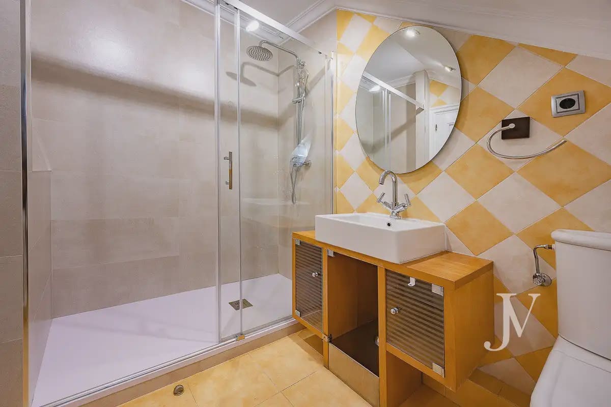 Pareado de 5 habitaciones en Madrid ciudad en venta con piscina garaje - 3.150.000 € (Ref: 9997516)