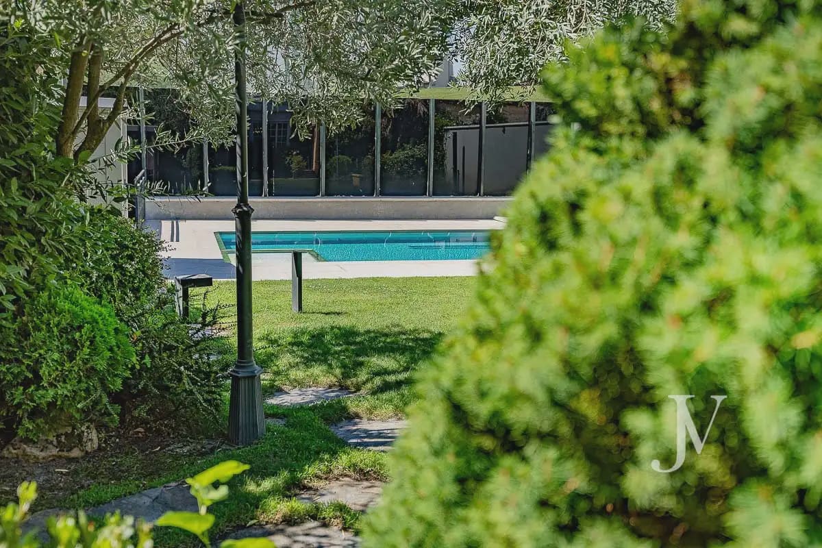 Pareado de 5 habitaciones en Madrid ciudad en venta con piscina garaje - 3.150.000 € (Ref: 9997516)