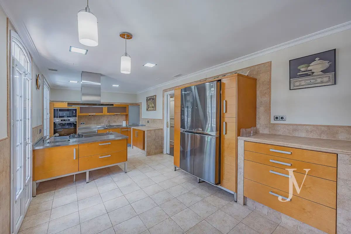 Pareado de 5 habitaciones en Madrid ciudad en venta con piscina garaje - 3.150.000 € (Ref: 9997516)