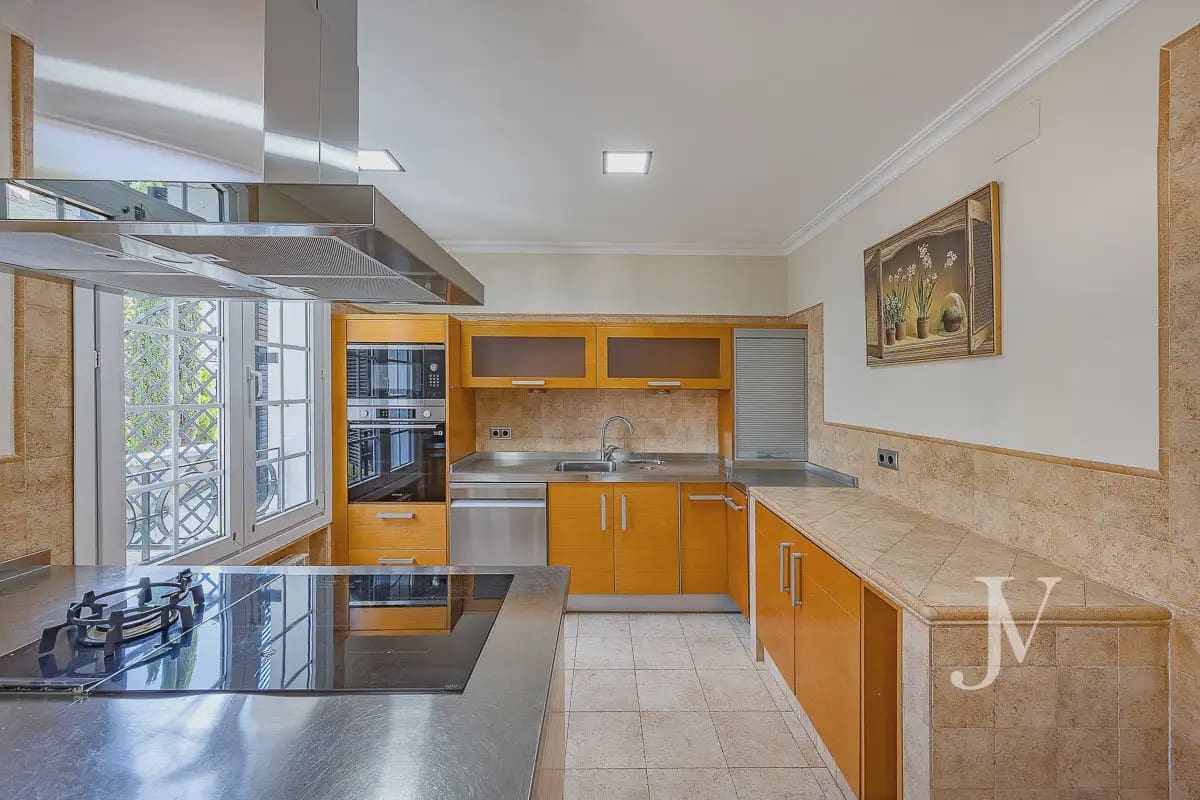 Pareado de 5 habitaciones en Madrid ciudad en venta con piscina garaje - 3.150.000 € (Ref: 9997516)