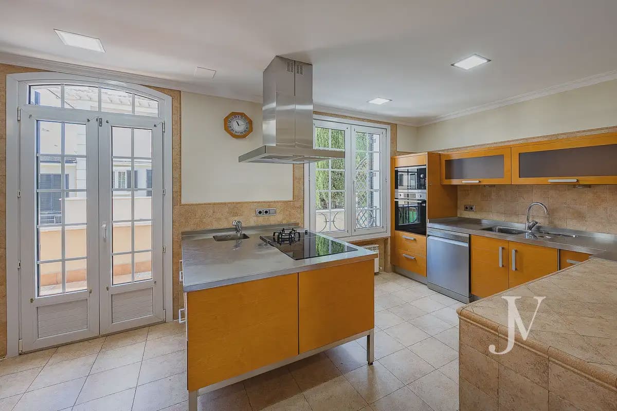 Pareado de 5 habitaciones en Madrid ciudad en venta con piscina garaje - 3.150.000 € (Ref: 9997516)