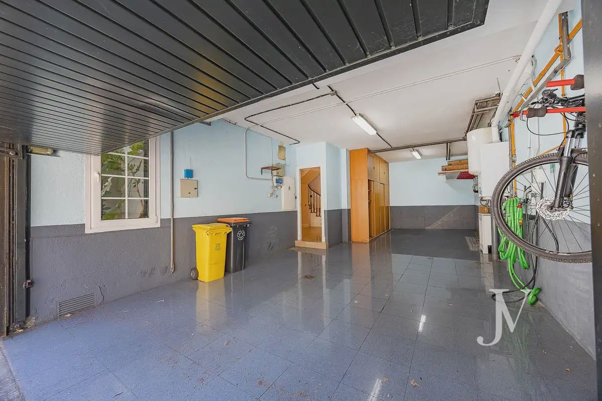 Pareado de 5 habitaciones en Madrid ciudad en venta con piscina garaje - 3.150.000 € (Ref: 9997516)