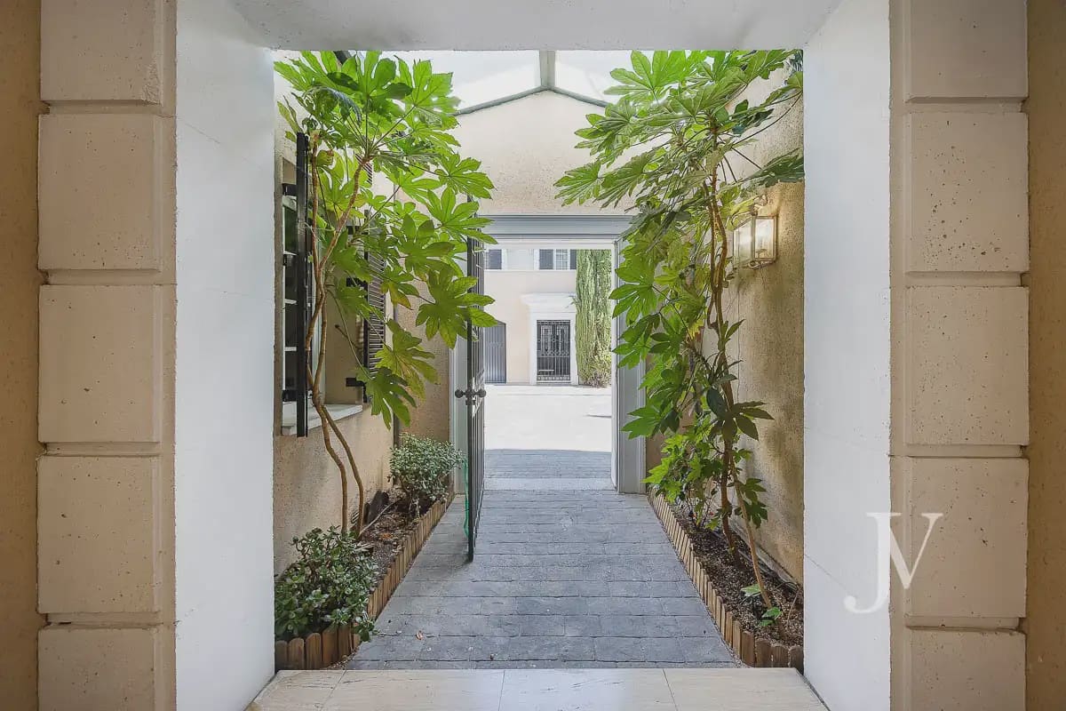 Pareado de 5 habitaciones en Madrid ciudad en venta con piscina garaje - 3.150.000 € (Ref: 9997516)